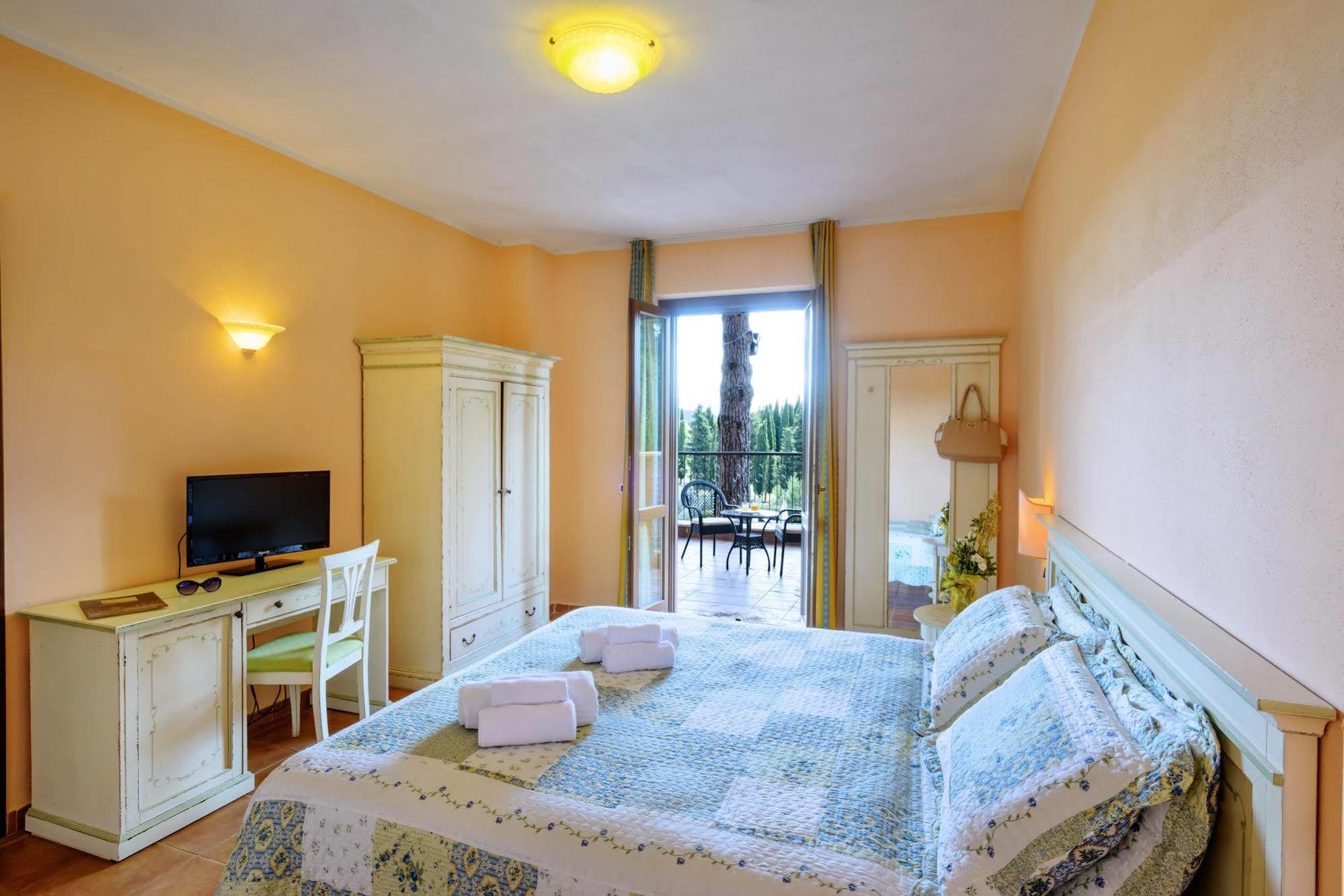 Pian Dei Mucini Resort Il Borgo マッサ・マリッティマ エクステリア 写真
